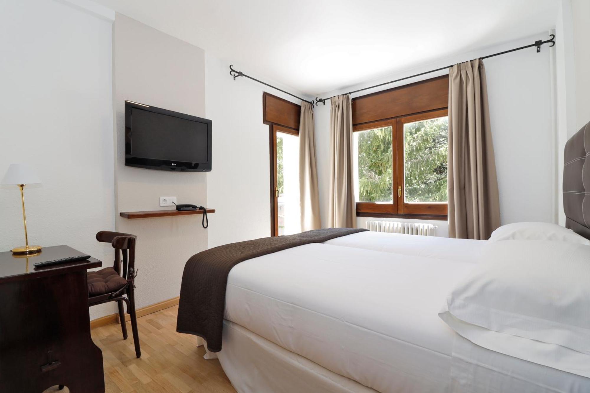 Hotel Blu Aran เบียญา ภายนอก รูปภาพ