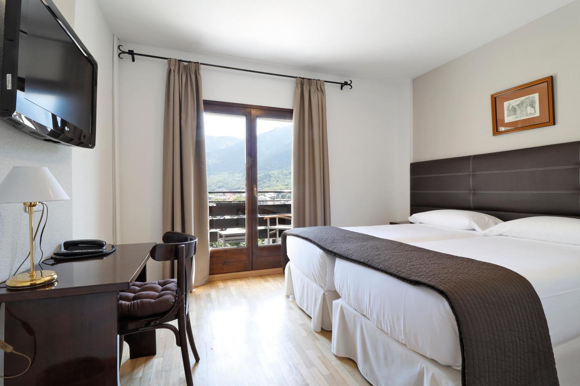 Hotel Blu Aran เบียญา ภายนอก รูปภาพ